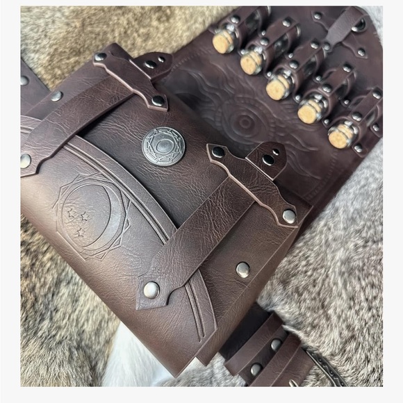 3PCs Medieval Alchemy Faux Leather Belt Bag Set with 5 Cork Potion Vials 073 - Picture 5 of 6